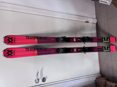 140 cm Beg. juniorskida RaceTiger GS 140cm